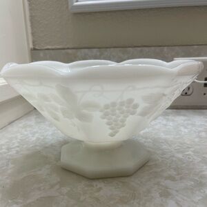 Vintage milk glass grape leaf pedestal octagonal base fruit bowl scalloped top